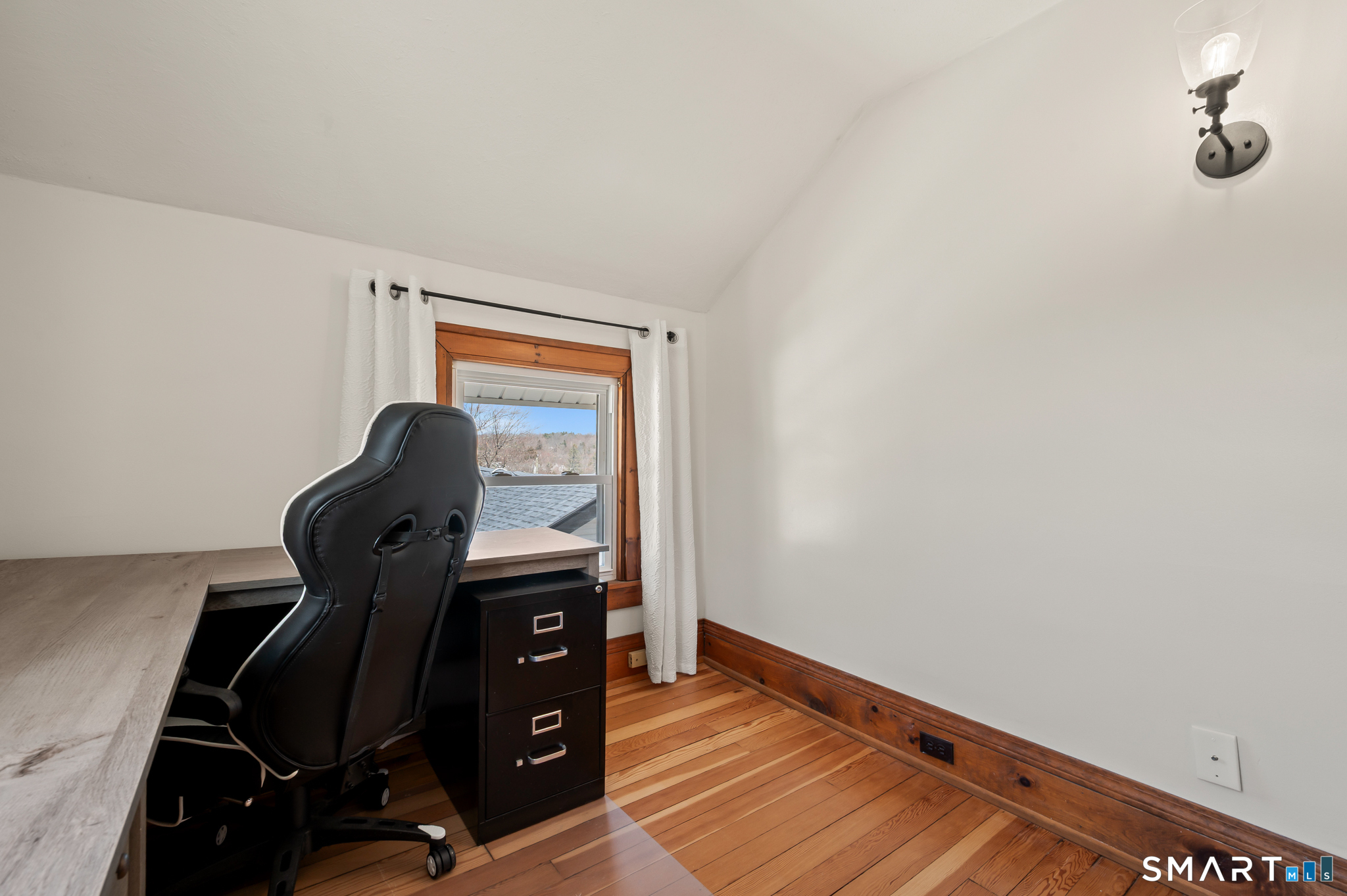 18 Oak Street Plymouth CT 06786