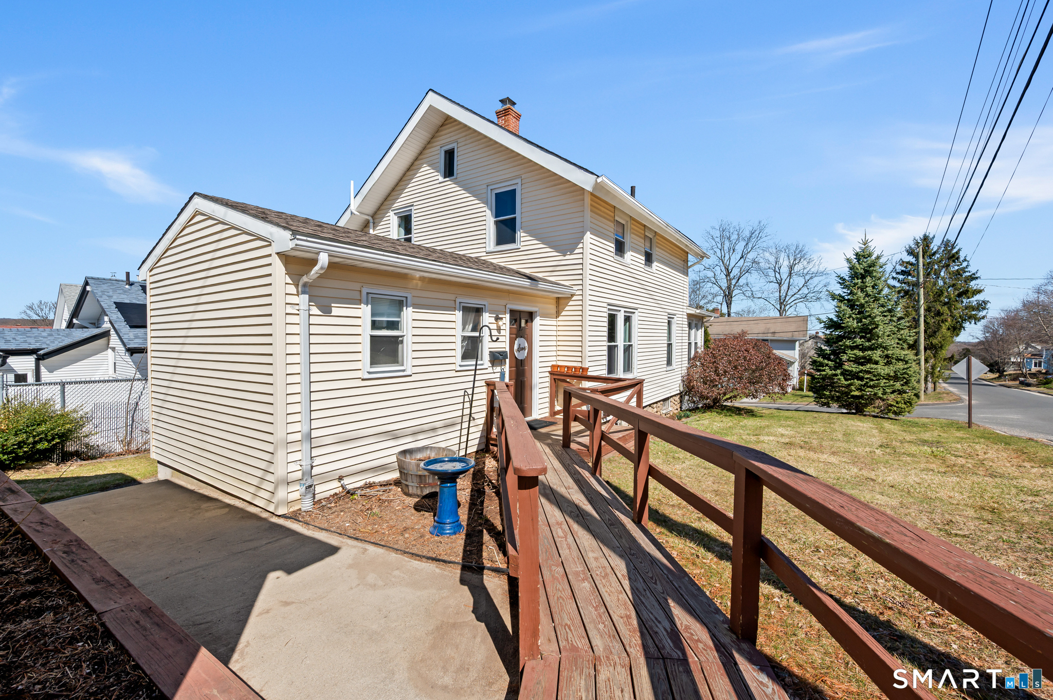 18 Oak Street Plymouth CT 06786