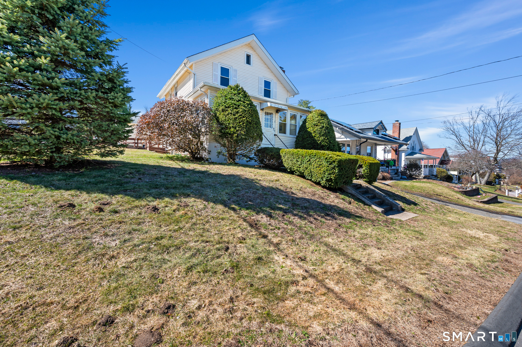 18 Oak Street Plymouth CT 06786