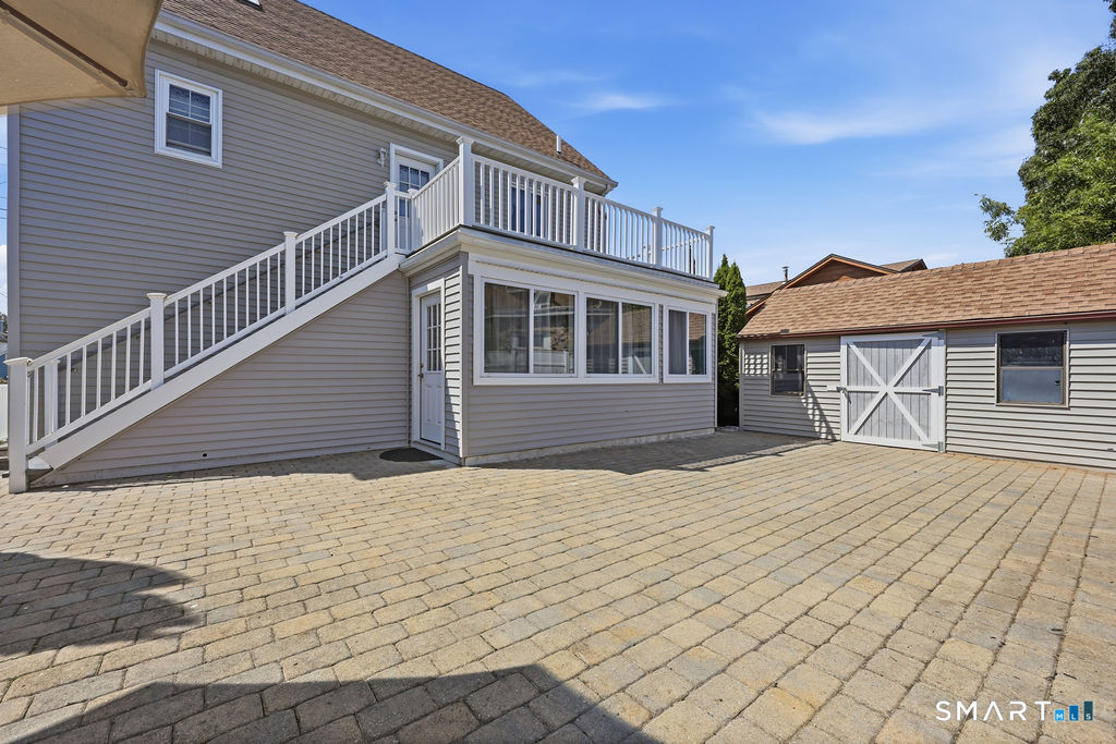 31 Center Avenue East Haven CT 06512