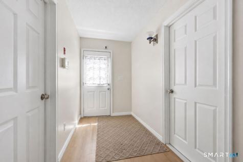 31 Center Avenue East Haven CT 06512