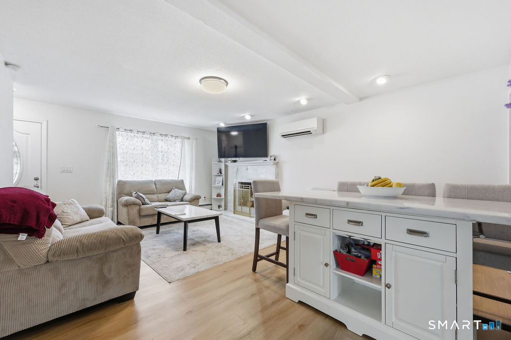 31 Center Avenue East Haven CT 06512