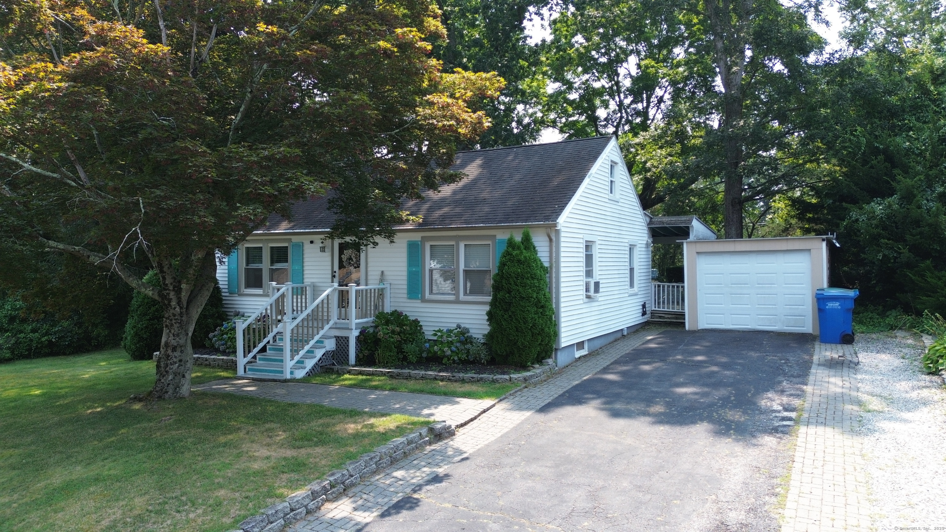 7 Rocky Ledge Drive Clinton CT 06413