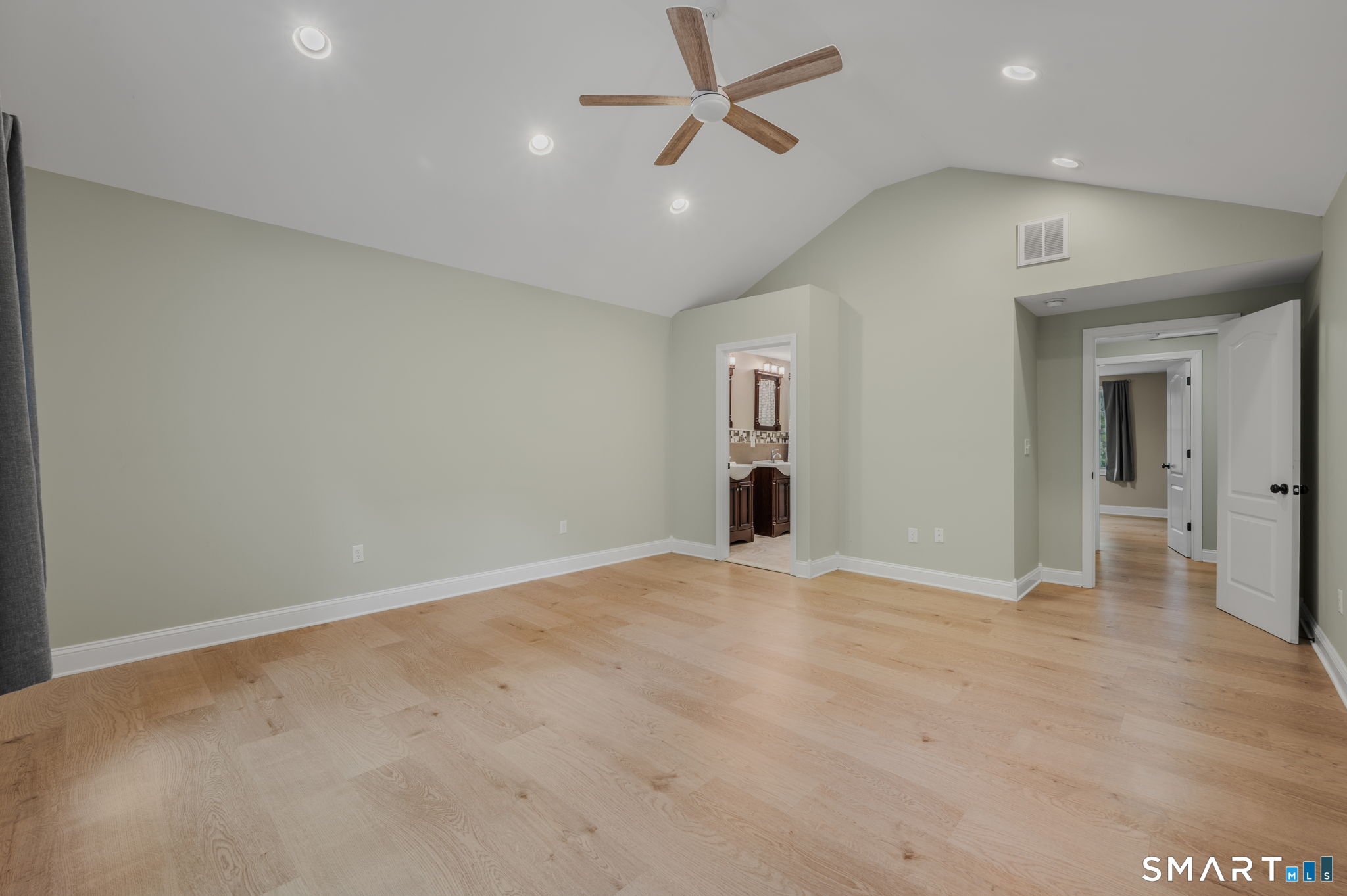 520 Boston Post Road Waterford CT 06385