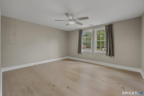 520 Boston Post Road Waterford CT 06385