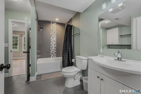 520 Boston Post Road Waterford CT 06385