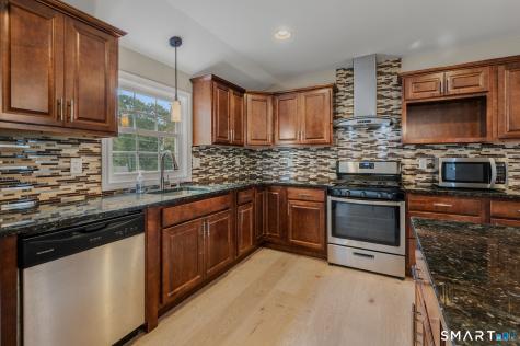 520 Boston Post Road Waterford CT 06385