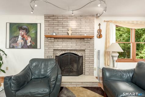 12 Stiles Court South Windsor CT 06074