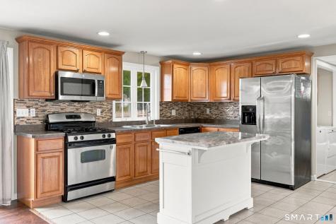 6 Pine Street Naugatuck CT 06770