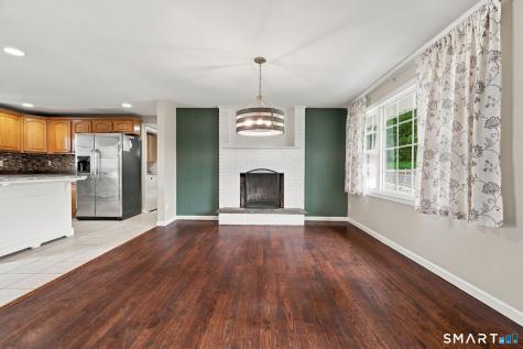 6 Pine Street Naugatuck CT 06770