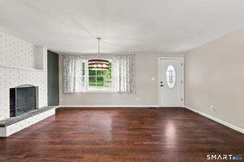 6 Pine Street Naugatuck CT 06770