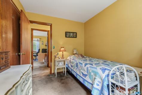 13 Ken Oaks Drive Danbury CT 06810