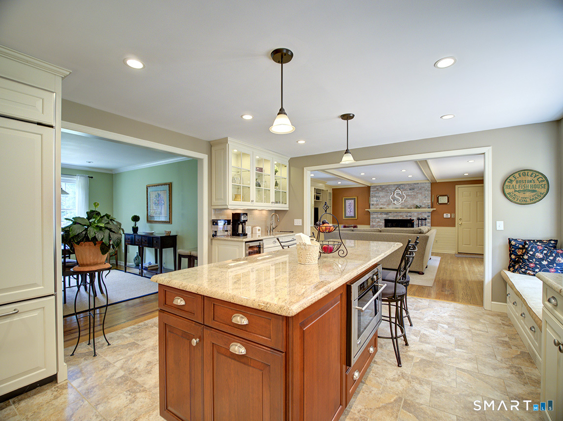 19 East Ridge Court Cheshire CT 06410