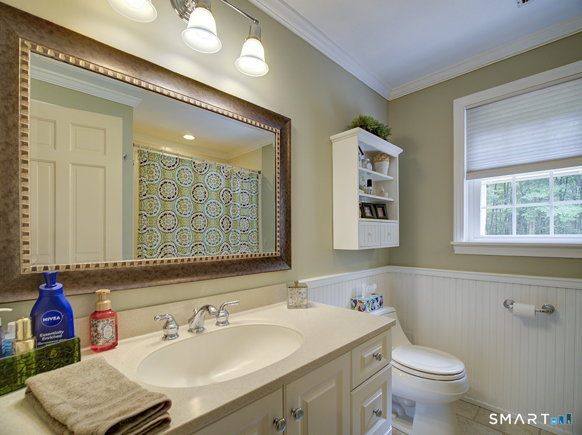 19 East Ridge Court Cheshire CT 06410