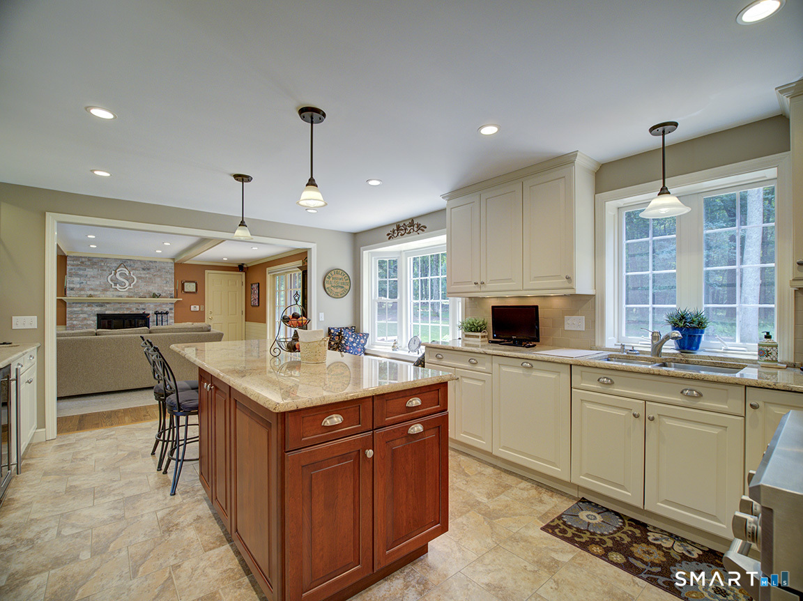 19 East Ridge Court Cheshire CT 06410