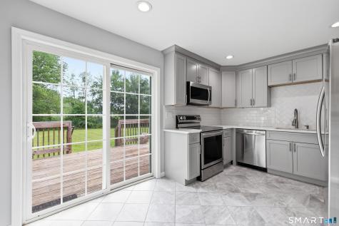 24 Annette Place Middletown CT 06457