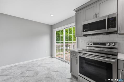 24 Annette Place Middletown CT 06457