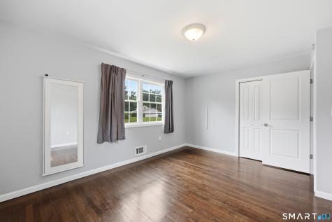 24 Annette Place Middletown CT 06457