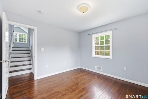 24 Annette Place Middletown CT 06457