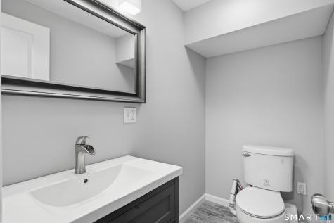 24 Annette Place Middletown CT 06457