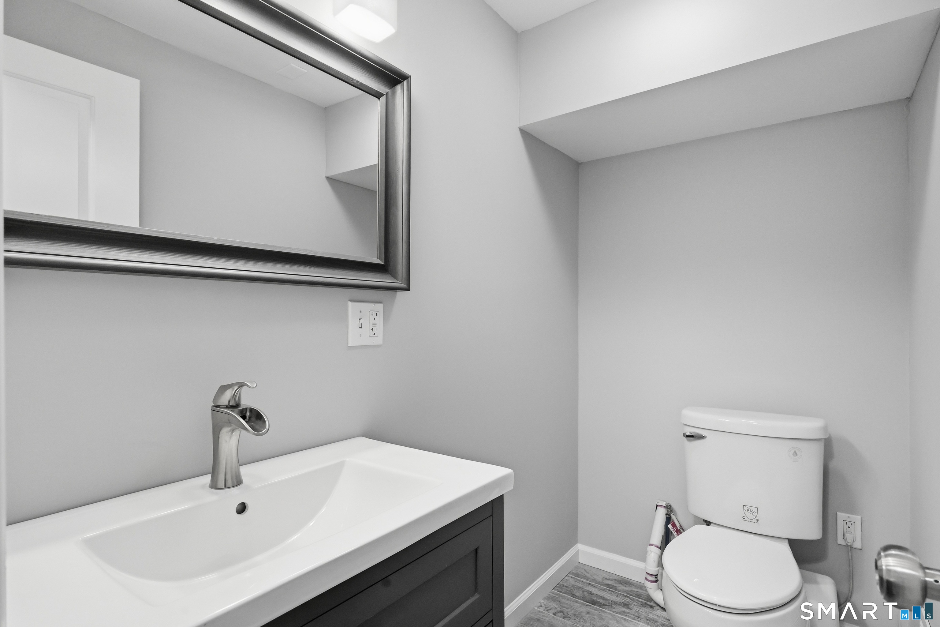 24 Annette Place Middletown CT 06457