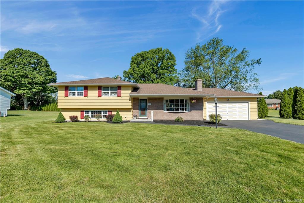 1882 Ridge Road North Haven CT 06473