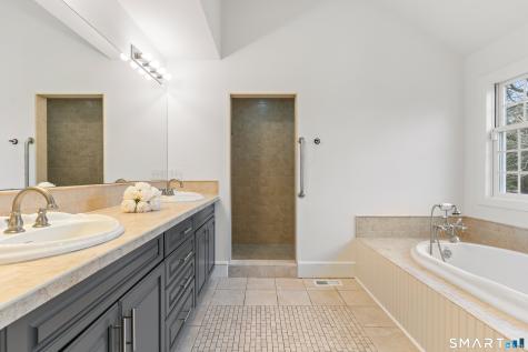 14 Windermere Lane Stamford CT 06902