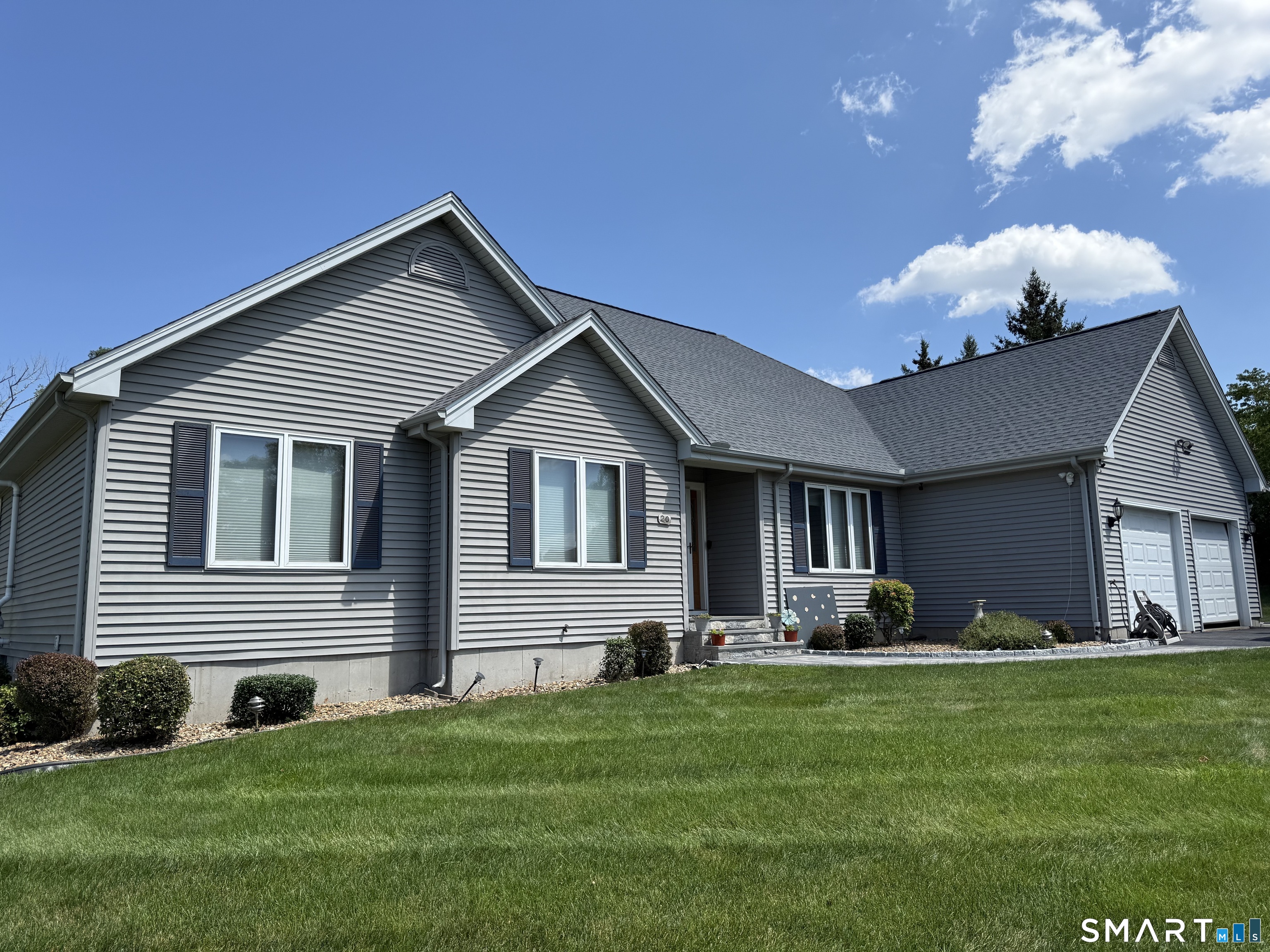 20 Ridgeview Crossing Newington CT 06111