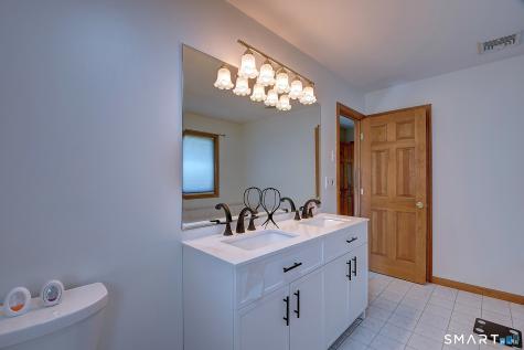 20 Ridgeview Crossing Newington CT 06111