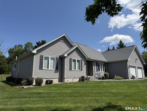 20 Ridgeview Crossing Newington CT 06111