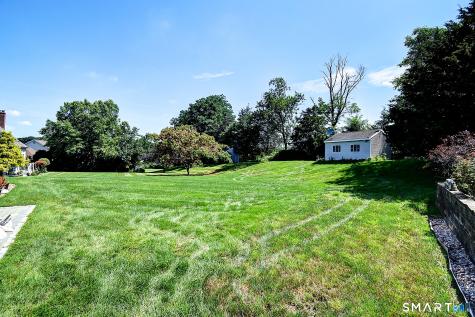 20 Ridgeview Crossing Newington CT 06111