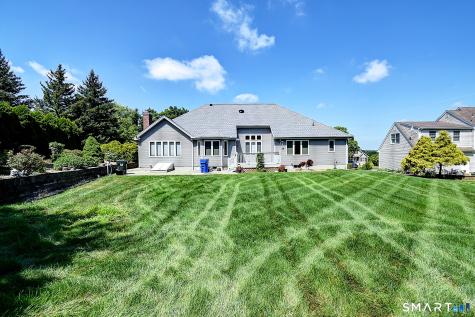 20 Ridgeview Crossing Newington CT 06111
