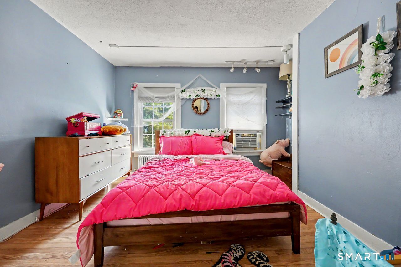 33 Pleasant Street Danbury CT 06810
