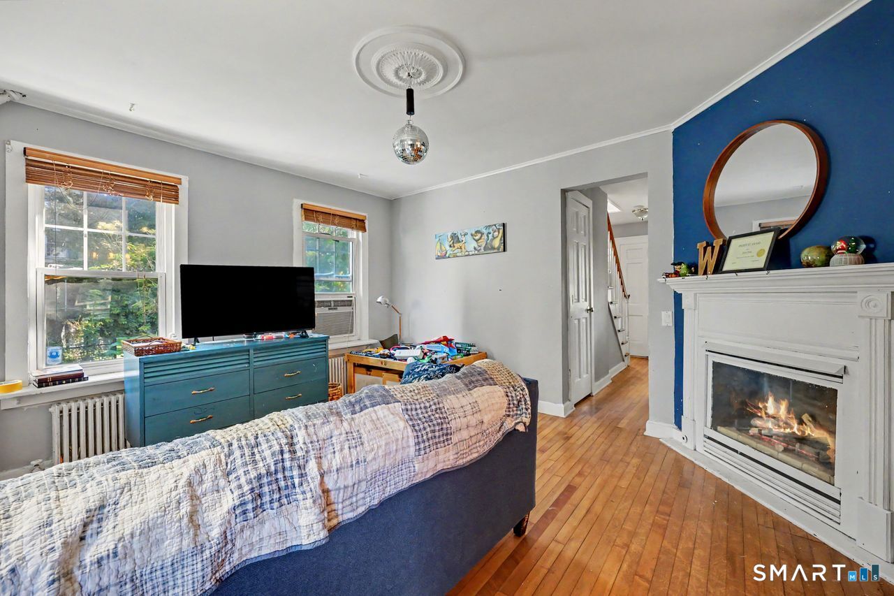 33 Pleasant Street Danbury CT 06810