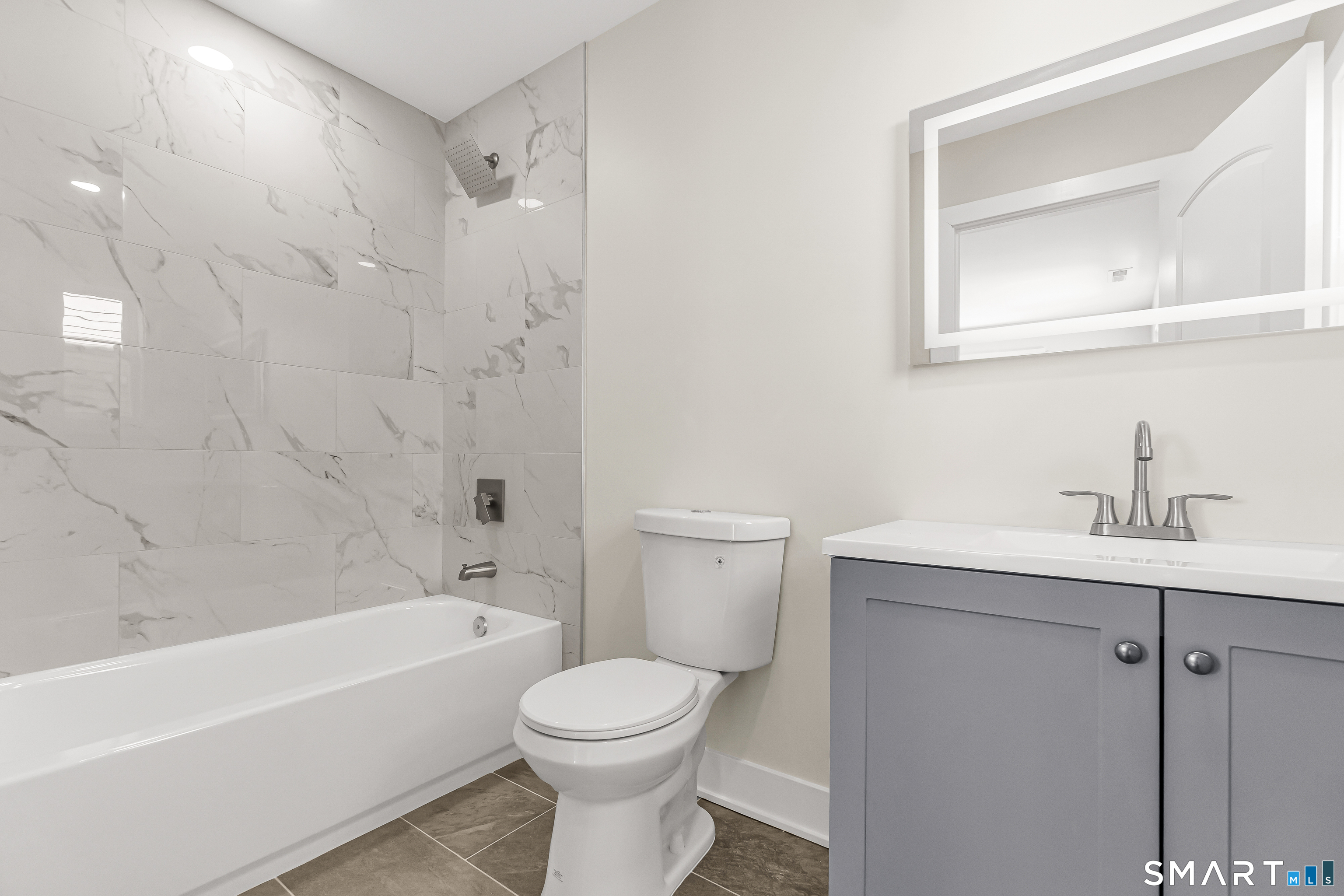 92 Lincoln Avenue Bridgeport CT 06606