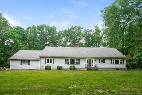 53 Cotswold Way Avon CT 06001