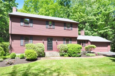 9 Surry Circle Simsbury CT 06070