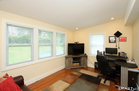 76 Jessie Drive West Haven CT 06516