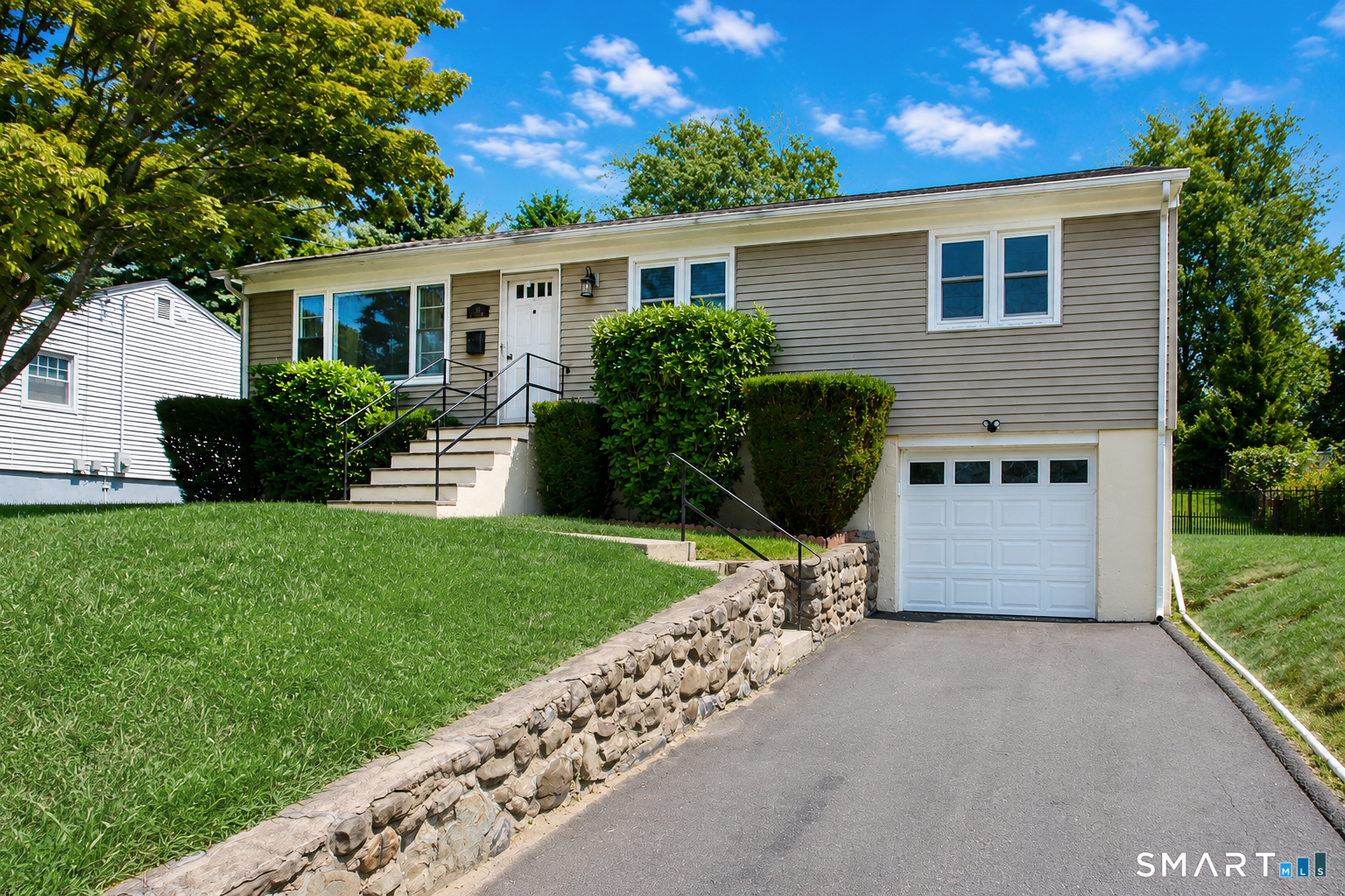 76 Jessie Drive West Haven CT 06516