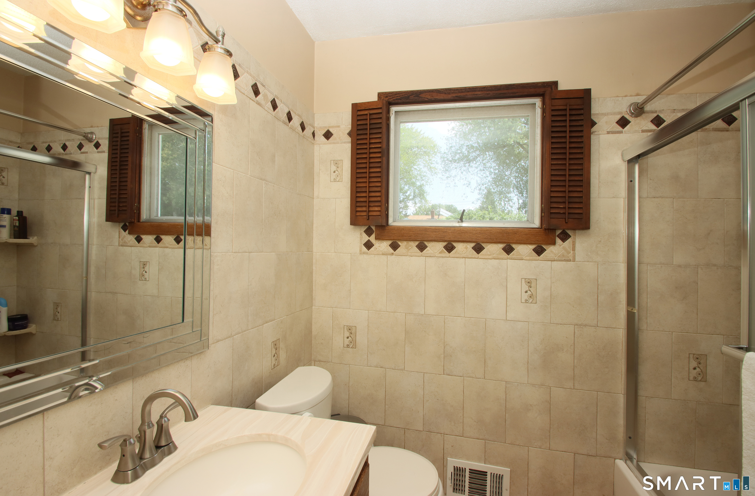 76 Jessie Drive West Haven CT 06516