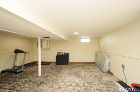 76 Jessie Drive West Haven CT 06516