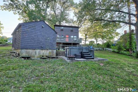 142 Crystal Lake Road Middletown CT 06457