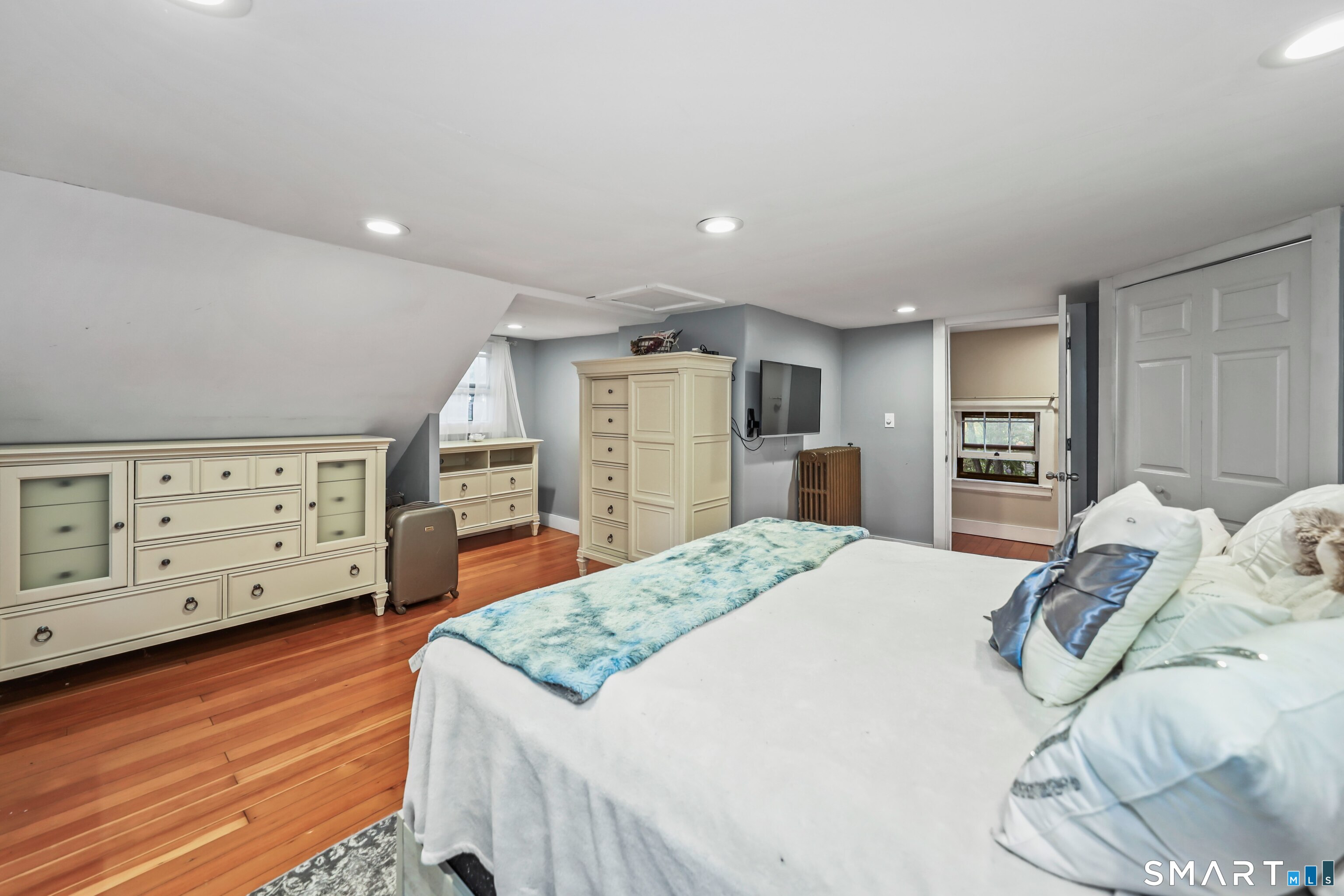 142 Crystal Lake Road Middletown CT 06457