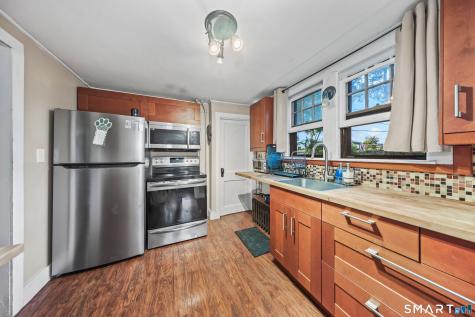142 Crystal Lake Road Middletown CT 06457