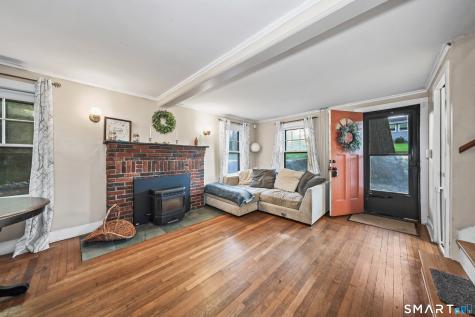 142 Crystal Lake Road Middletown CT 06457