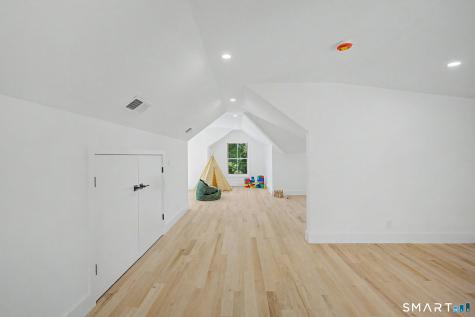124 Forest Street New Canaan CT 06840