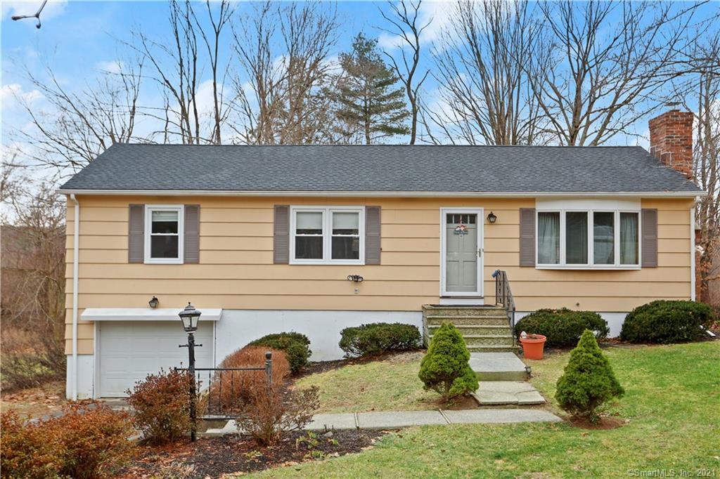 5 Little Brook Lane Newtown CT 06470