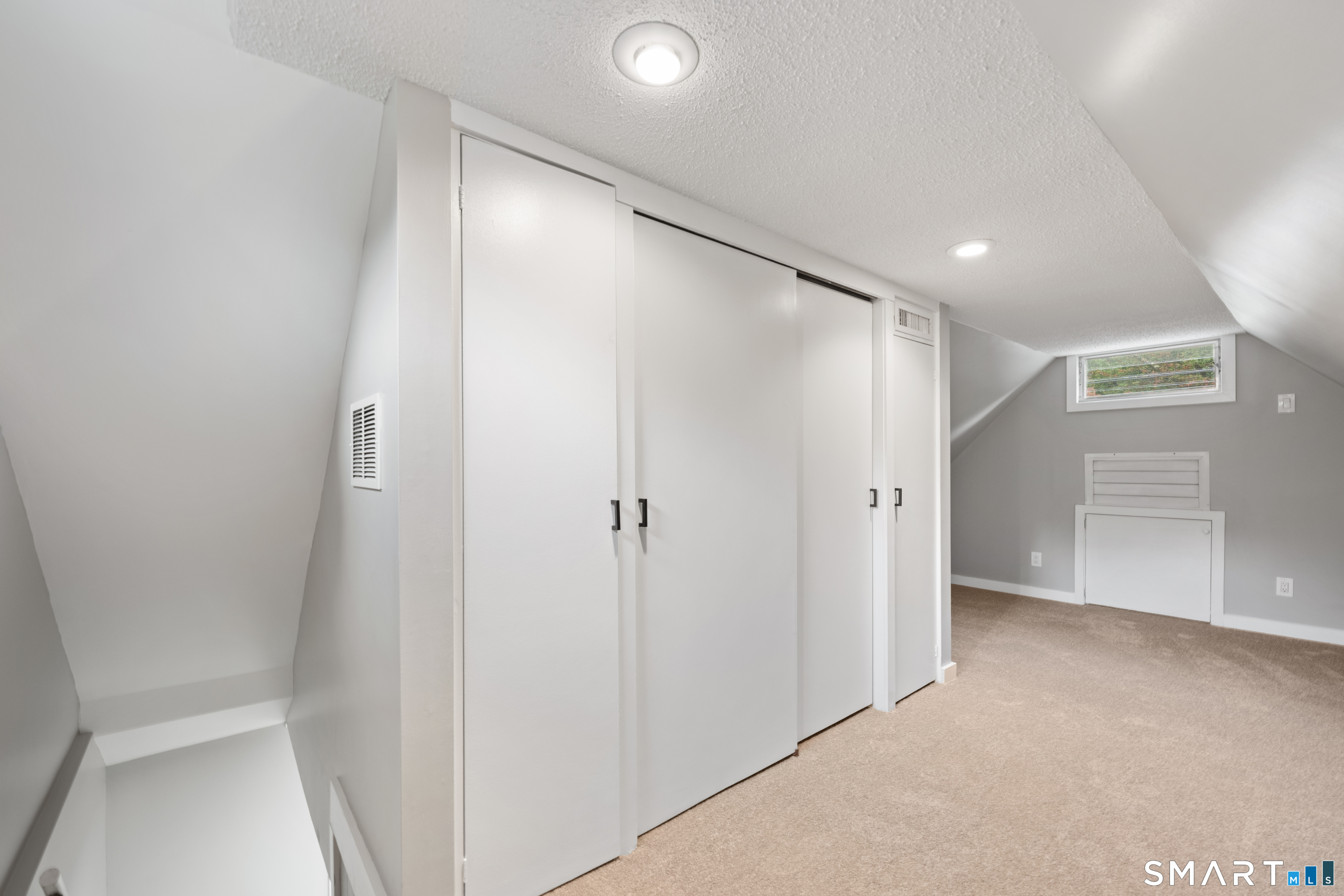 8 Hillside Road Southbury CT 06488