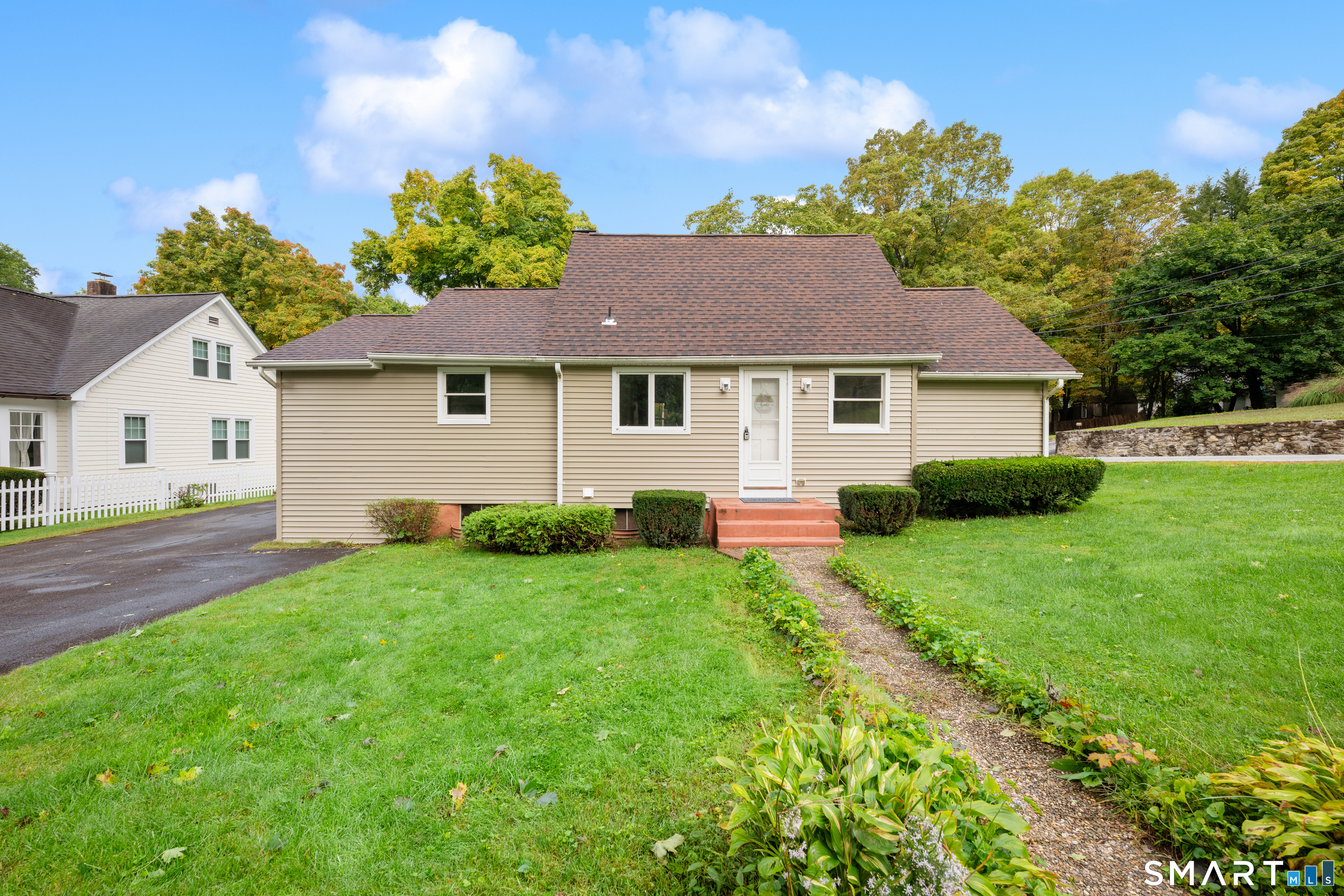 8 Hillside Road Southbury CT 06488