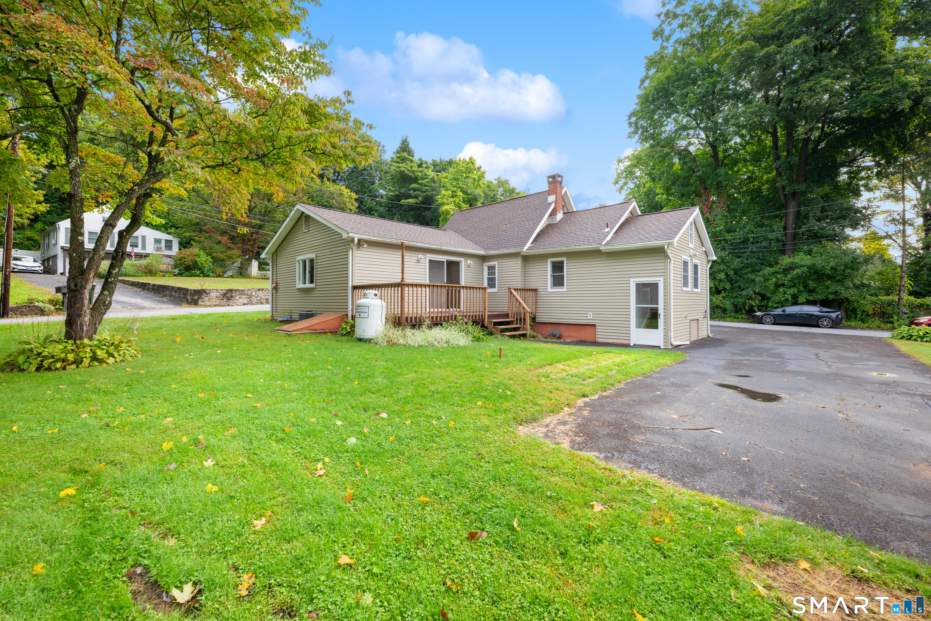 8 Hillside Road Southbury CT 06488